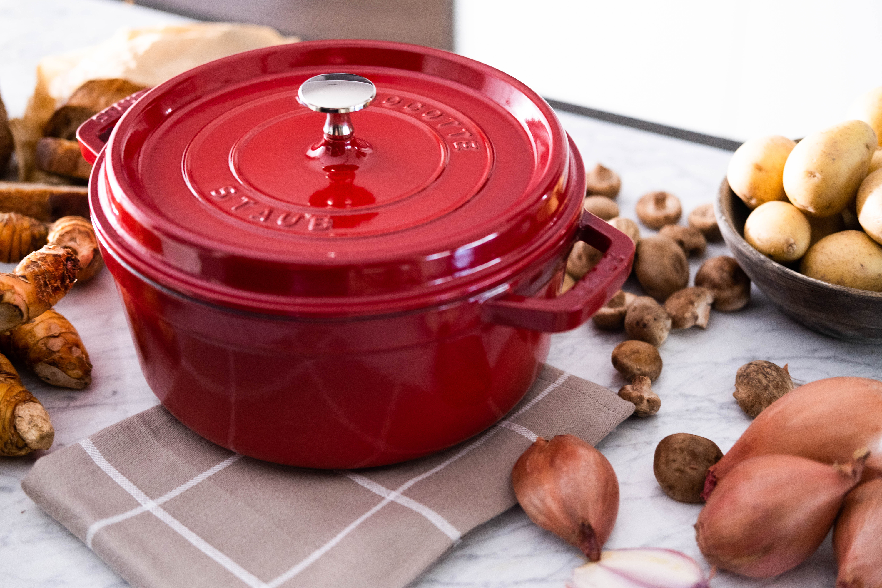 Staub Artichoke Dutch Oven, 3 qt.