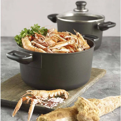 Scanpan Classic Stratanium Dutch Oven With Lid, 5.25-Qt