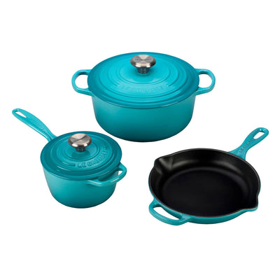 https://www.kitchen-universe.com/cdn/shop/products/Le-Creuset-5-Piece-Signature-Enameled-Cast-Iron-Cookware-Set_-Caribbean_400x.jpg?v=1665632559